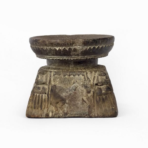 ANTIQUE SEEDER WITH NANDI MOTIF - Image 2